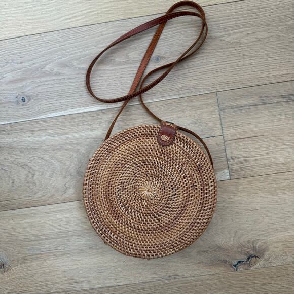 Street Level Handwoven Round Rattan Leather Straps Crossbody Shoulder Bag - Picture 1 of 11